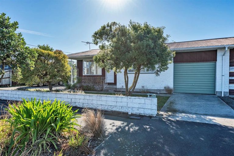 Photo of property in 1/172 Bowhill Road, New Brighton, Christchurch, 8083
