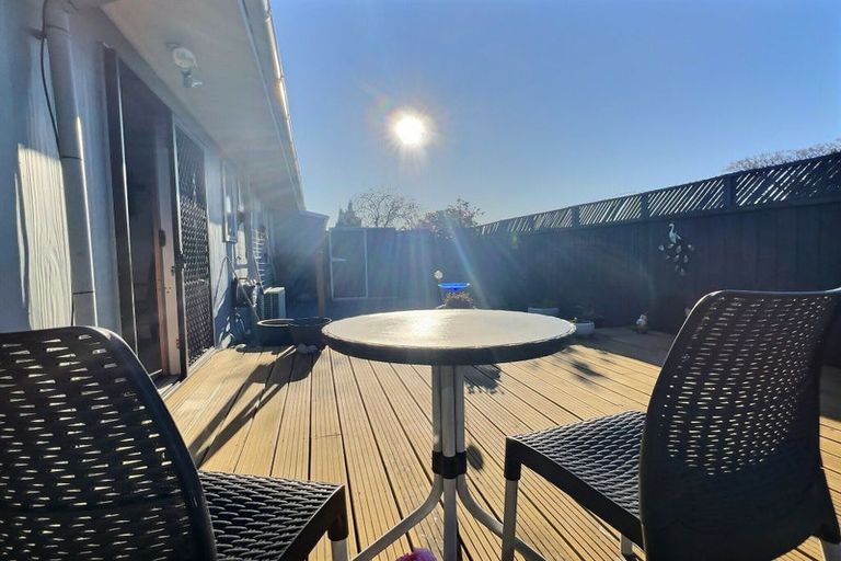 Photo of property in 2/27 Islington Place, Tamatea, Napier, 4112