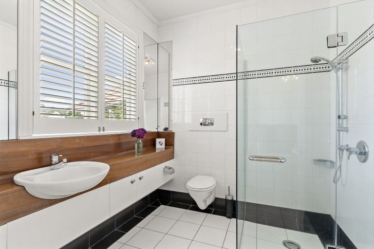 Photo of property in 21 Selwyn Terrace, Thorndon, Wellington, 6011