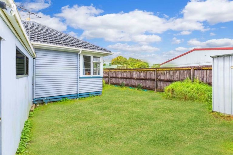 Photo of property in 111a Clevedon Road, Papakura, 2110