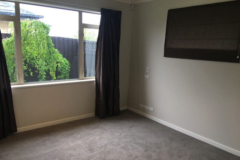 Photo of property in 1b Staffordshire Street, Burwood, Christchurch, 8083