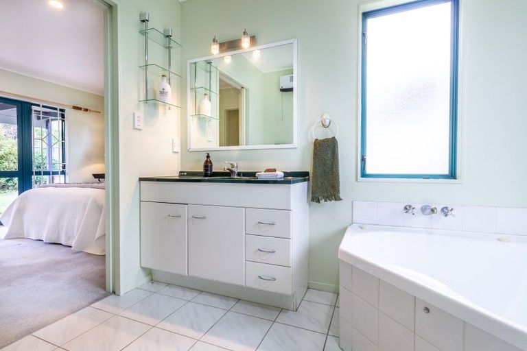 Photo of property in 30 Palmbrook Avenue, Havelock North, 4130