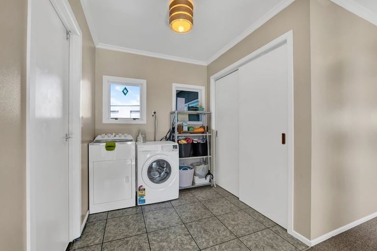 Photo of property in 1593 Mangorei Road, Mangorei, New Plymouth, 4371