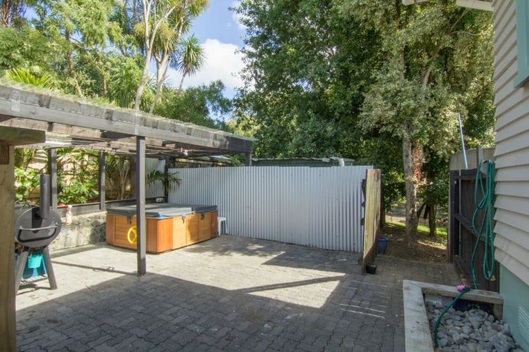 Photo of property in 8 North Crescent, Kaukapakapa, 0873