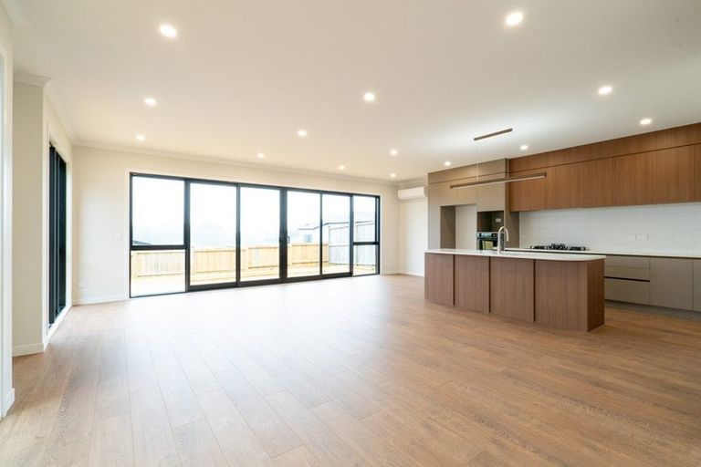 Photo of property in 57 Michael Bosher Way, Flat Bush, Auckland, 2019