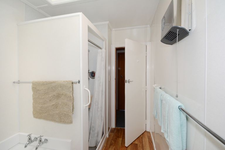 Photo of property in 407b Kaikorai Valley Road, Bradford, Dunedin, 9011