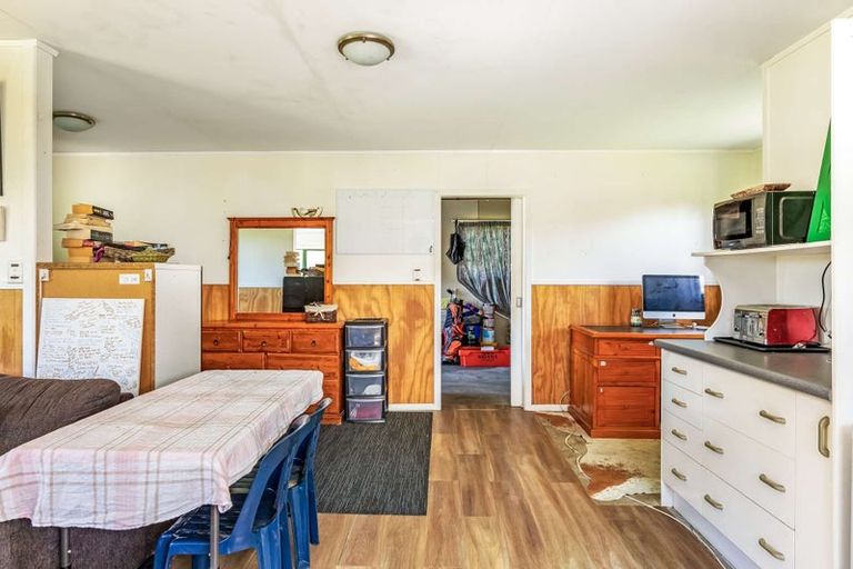 Photo of property in 37 Banks Street, Tolaga Bay, 4077