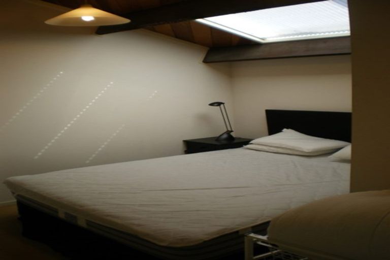 Photo of property in Metro Apartments, 19/220 Thorndon Quay, Pipitea, Wellington, 6011