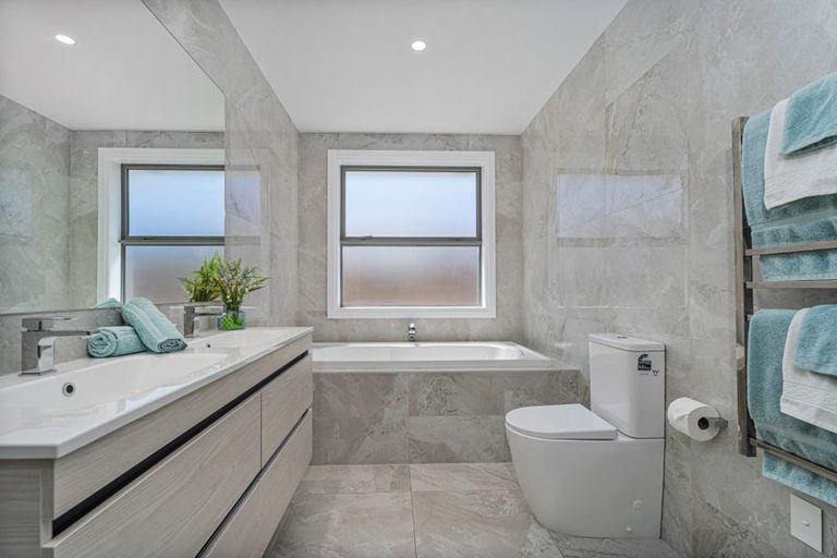 Photo of property in 1 Ngaroma Crescent, Whitianga, 3510