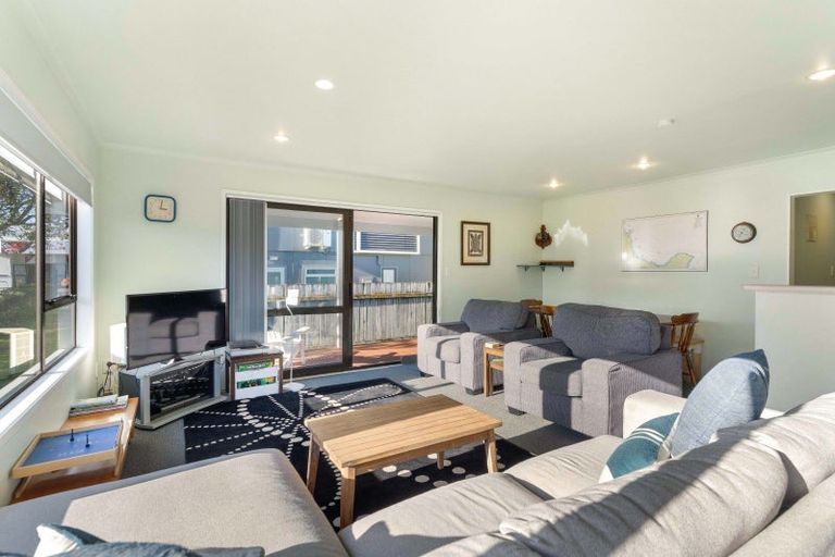 Photo of property in 307b Ocean Road, Whangamata, 3620