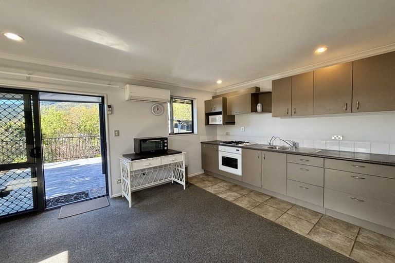 Photo of property in 13 Ranui Street, Waikawa, Picton, 7220