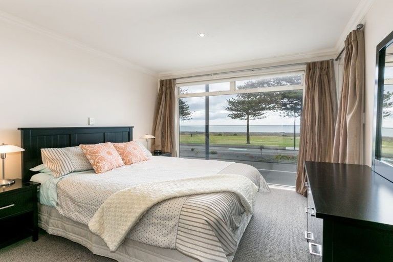 Photo of property in 625 Marine Parade, Napier South, Napier, 4110