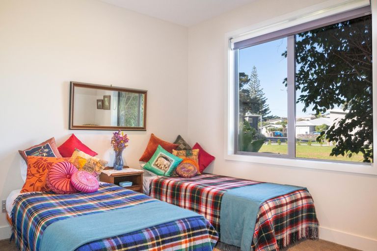 Photo of property in 5 Ian Place, Waihi Beach, 3611