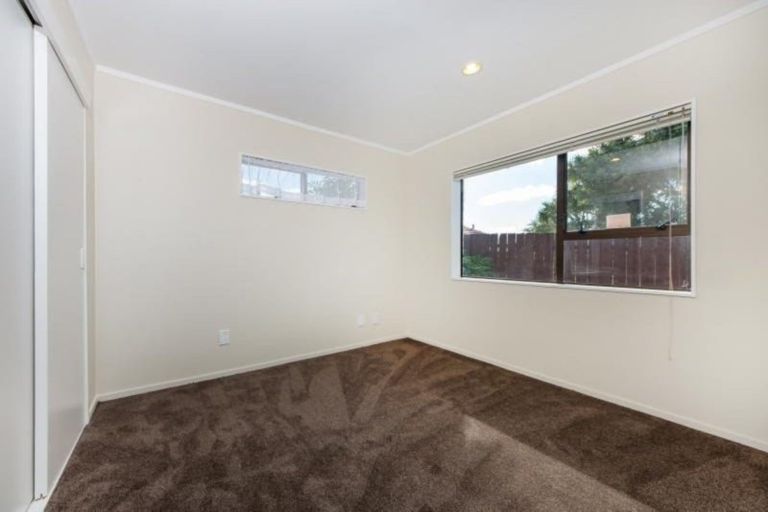 Photo of property in 8/54 Nikau Street, New Lynn, Auckland, 0600