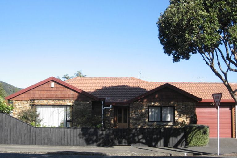 Photo of property in 9 Makaro Street, Eastbourne, Lower Hutt, 5013