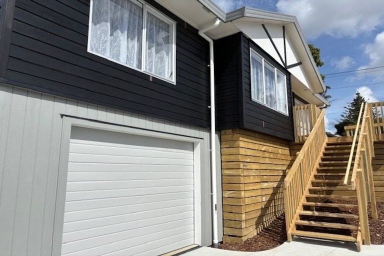 Photo of property in 8 Lynmore Drive, Hillpark, Auckland, 2102