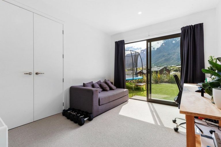 Photo of property in 4 Polperro Court, Jacks Point, Queenstown, 9371
