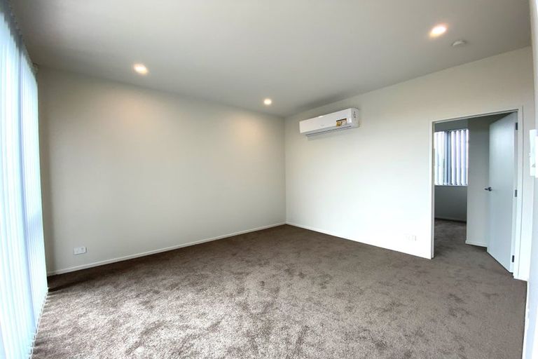 Photo of property in 6c Tiroroa Avenue, Te Atatu South, Auckland, 0610