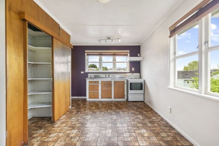 Photo of property in 14 Fairclough Road, Beach Haven, Auckland, 0626