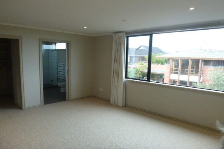 Photo of property in 1a Stormanstown Way, Seatoun, Wellington, 6022