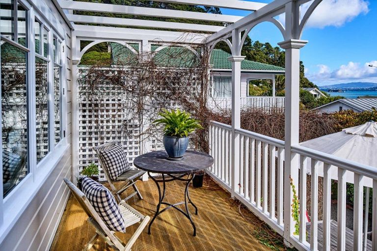 Photo of property in 10 Tui Road, Days Bay, Lower Hutt, 5013