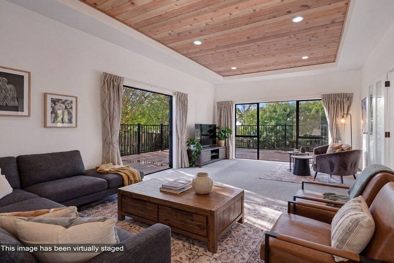 Photo of property in 13 Bronzewing Terrace, Unsworth Heights, Auckland, 0632