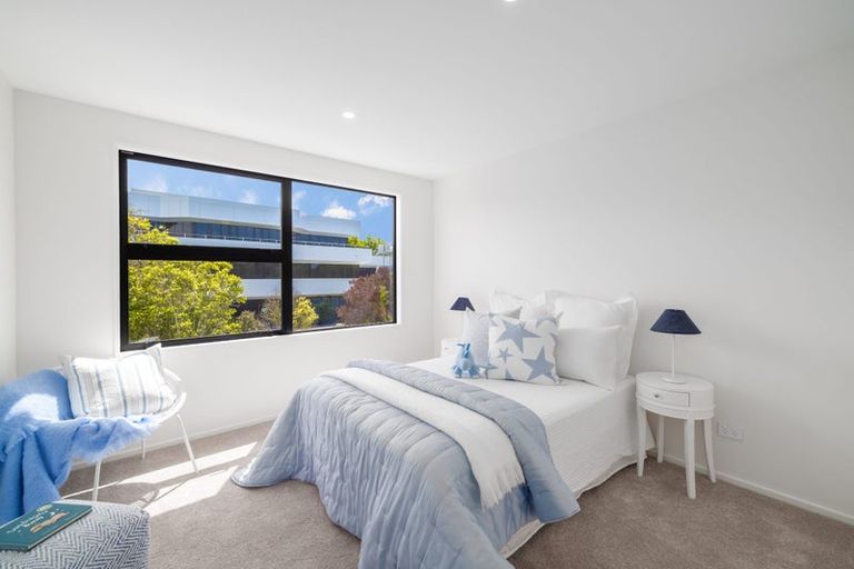 Photo of property in 32 O'connor Place, Burnside, Christchurch, 8053