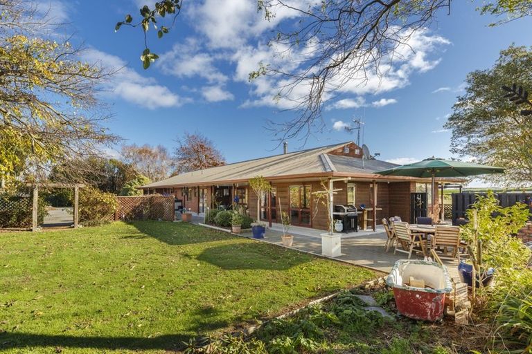 Photo of property in 136 Pharazyn Road, Feilding, 4777