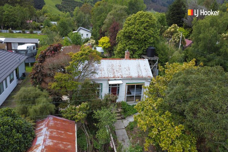 Photo of property in 2 Killarney Street, Waitati, 9085