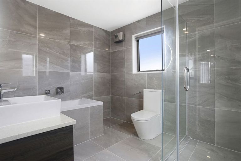 Photo of property in 17 Hangar Lane, Whenuapai, Auckland, 0618