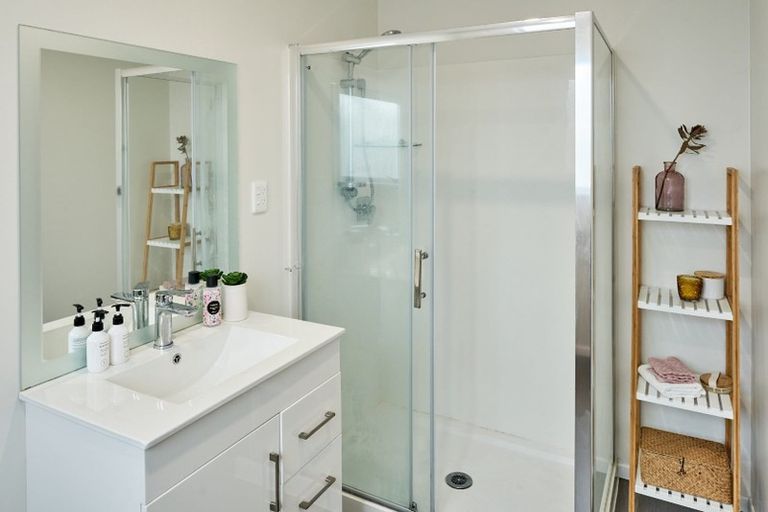 Photo of property in 30 Colchester Crescent, Newlands, Wellington, 6037