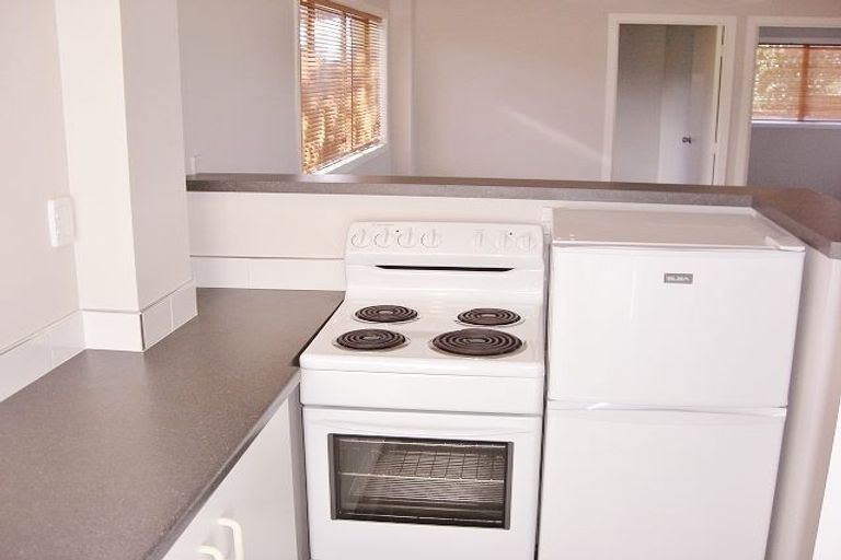 Photo of property in 1/9-11 Masterton Road, Rothesay Bay, Auckland, 0630