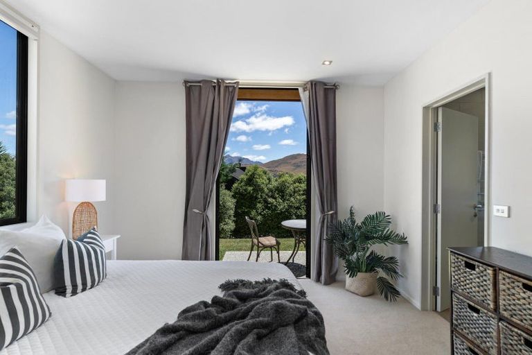 Photo of property in 16 Ellesmere Avenue, Jacks Point, Queenstown, 9371