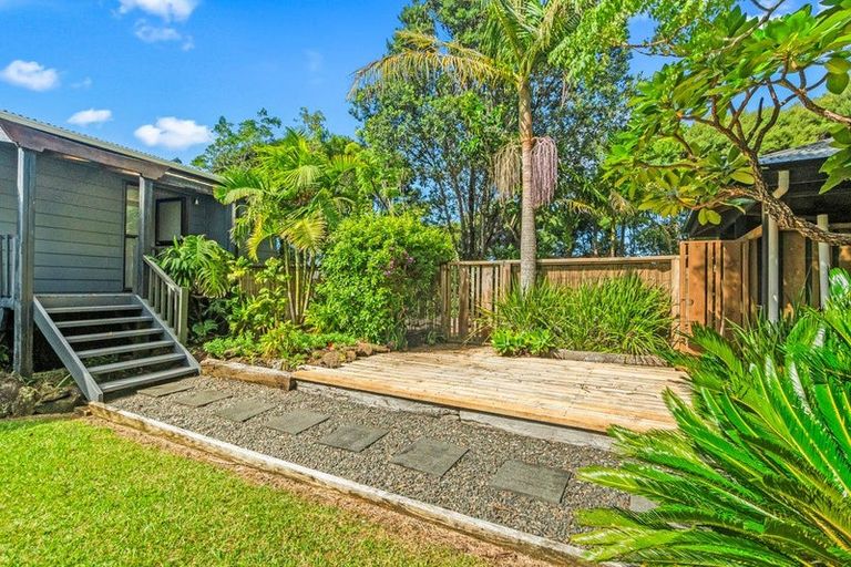 Photo of property in 91 Doves Bay Road, Kerikeri, 0294