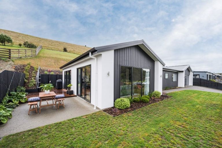 Photo of property in 24 Genia Drive, Wakefield, 7025