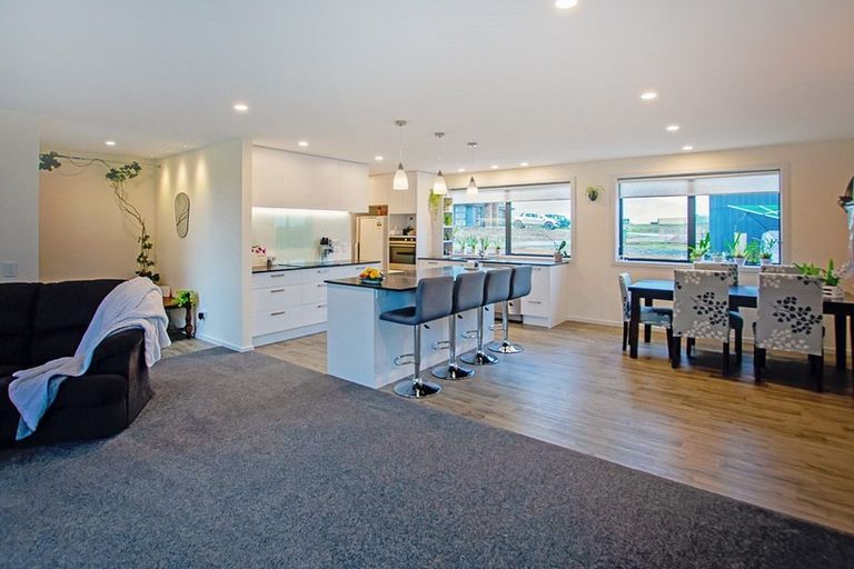 Photo of property in 8 Chatham Rise, Seaward Bush, Invercargill, 9812