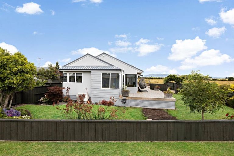 Photo of property in 2 Caesar Roose Drive, Glenview, Hamilton, 3206