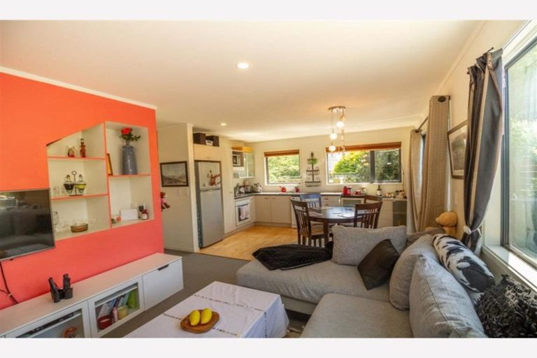 Photo of property in 20b Manuka Street, Otaki Beach, Otaki, 5512