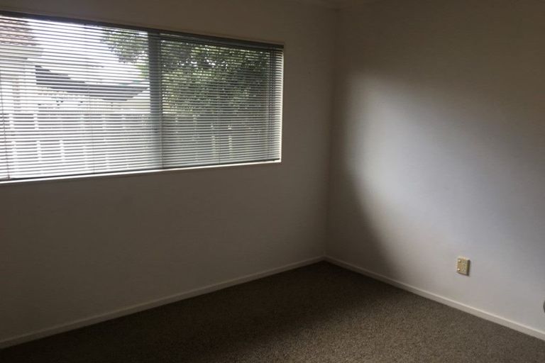 Photo of property in 10a Simpson Road, Ranui, Auckland, 0612