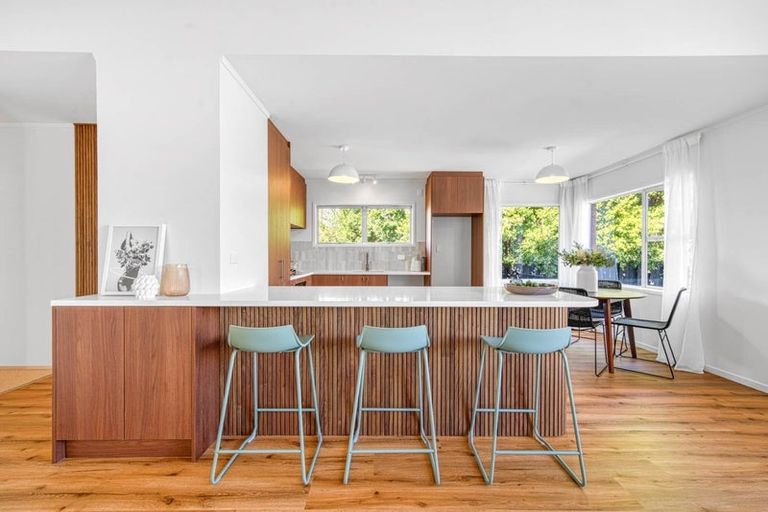Photo of property in 24 Lynette Place, Mangere, Auckland, 2022
