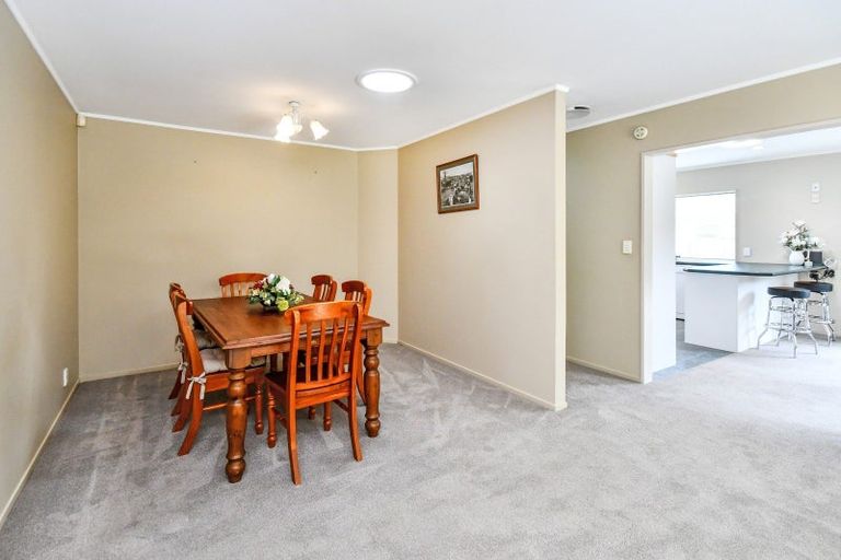 Photo of property in 91 Rushgreen Avenue, Pahurehure, Papakura, 2113