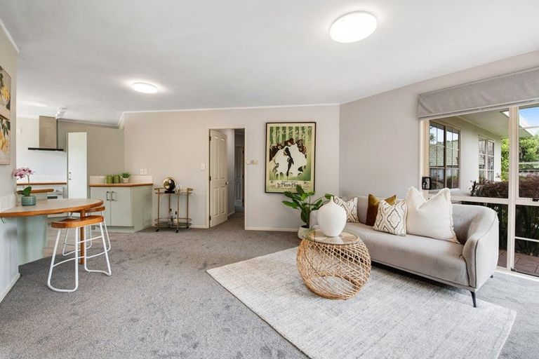 Photo of property in 8 Godwin Court, Unsworth Heights, Auckland, 0632