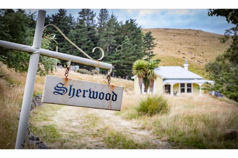 Photo of property in 3 Robin Hood Bay Road, Peraki, Little River, 7591