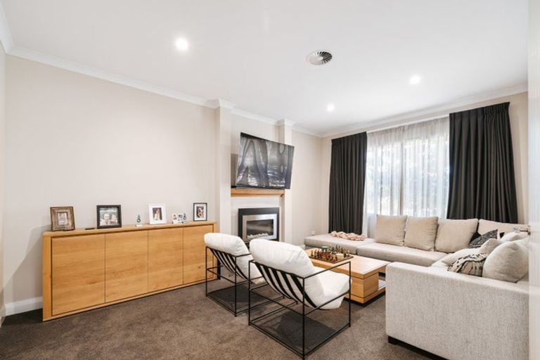 Photo of property in 17 Matepu Crescent, Pyes Pa, Tauranga, 3112