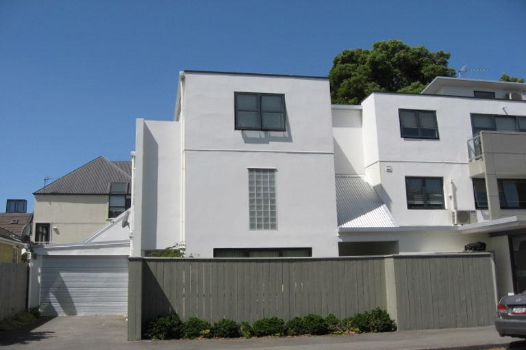 Photo of property in 4 Exeter Street, Merivale, Christchurch, 8014