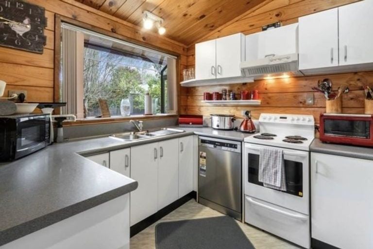 Photo of property in 3 St Annes Crescent, Wattle Downs, Auckland, 2103