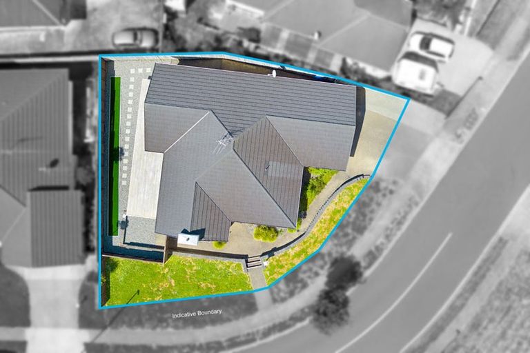 Photo of property in 5 Mcwhirters Farm Lane, Massey, Auckland, 0614