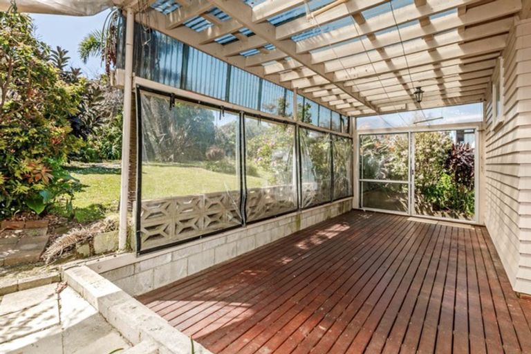 Photo of property in 35 Bayview Road, Browns Bay, Auckland, 0630