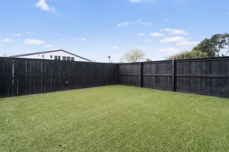 Photo of property in 1m/4045 Great North Road, Glen Eden, Auckland, 0602