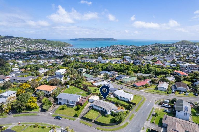 Photo of property in 2 Pennant Grove, Titahi Bay, Porirua, 5022
